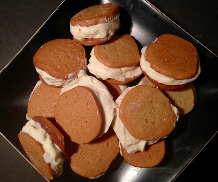 A heaping pile of lemony vanilla ice cream cookie sandwiches.